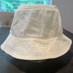 Zara men’s bucket hat cream LG/XL. Gently used